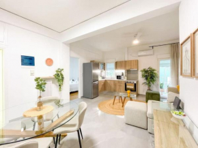 Vibrant 2BR in Koukaki